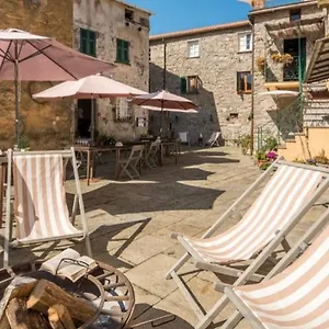 Corte Paganini , Riccò del Golfo di Spezia Italie